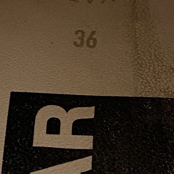 Golden Goose White Star Sneakers - Picture 6 of 7